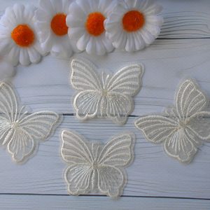 Метелик органза з вишивкою, 5,5х4,7см., кремовий (ВАА-282)